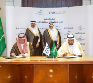 نائب أمير منطقة الرياض يشهد توقيع اتفاقية إنشاء وتشغيل محطة قطارات الركاب بمحافظة الزلفي
